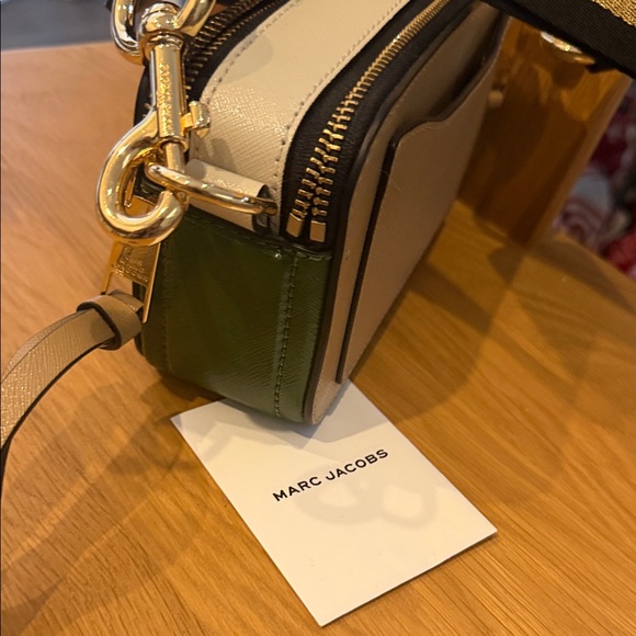 Marc Jacobs The Snapshot Camera Bag -Beige/Green Colorblock (excellent condition - Picture 3 of 4